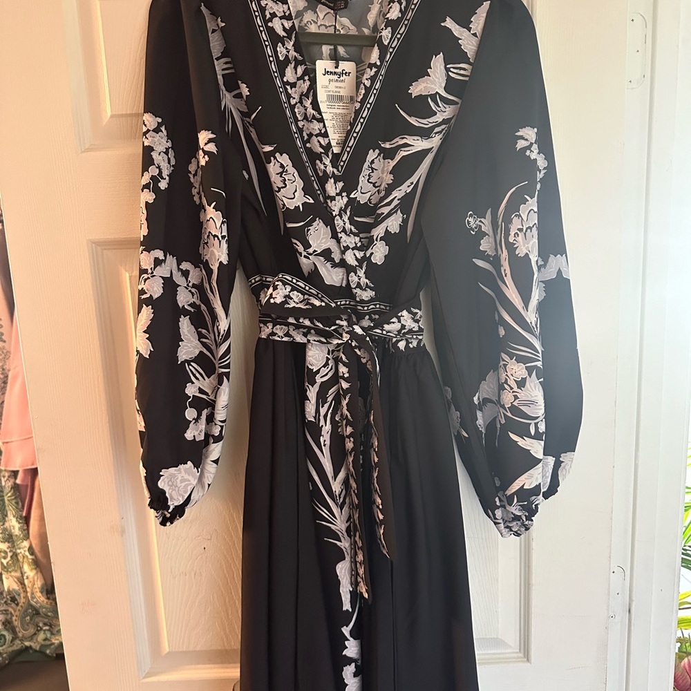 Women’s long sleeve modest dress - Picture 1 of 3
